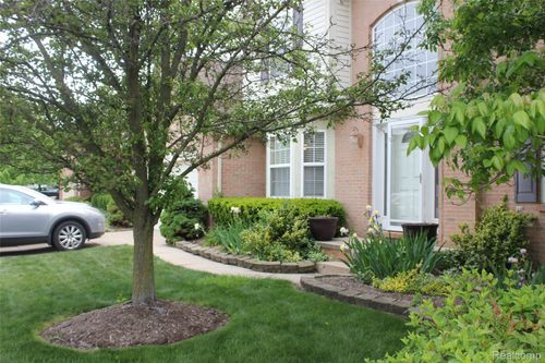 26956 N Monroe Dr, Southfield, MI, 48034-5687 | Card Image