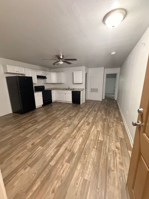 208-2905 Clarksville St, Paris, TX, 75460-7974 | Card Image