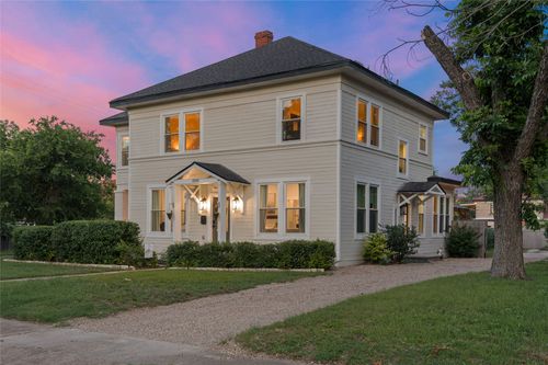 3200 Parrott Ave, Waco, TX, 76707-1838 | Card Image