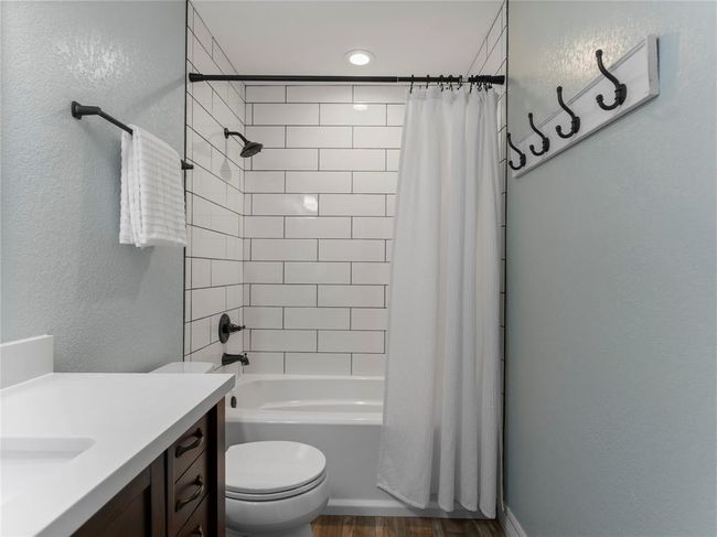 2221 Lake Forrest Dr, House other with 4 bedrooms, 3 bathrooms and 3 parking in West Columbia TX | Image 36