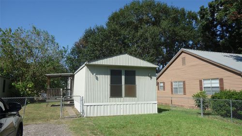 b-108 Gossett St, Highlands, TX, 77562-2808 | Card Image
