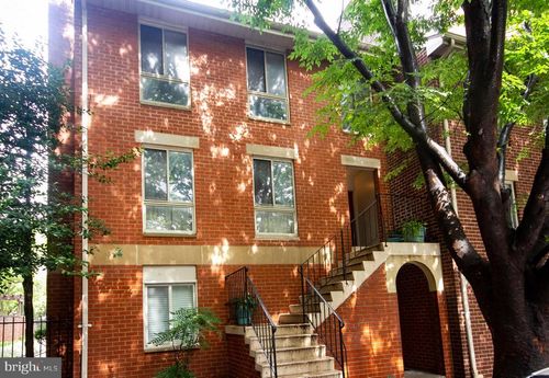 r72-10 W Lee St, BALTIMORE, MD, 21201-2419 | Card Image