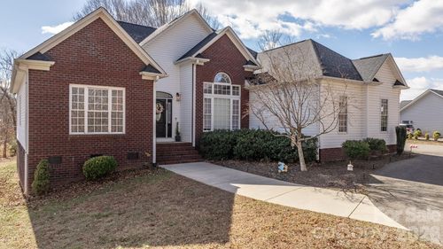 324 Old Hardin Rd, Dallas, NC, 28034-7598 | Card Image