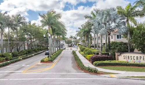 1019 Se 24th Ter, Homestead, FL, 33035 | Card Image