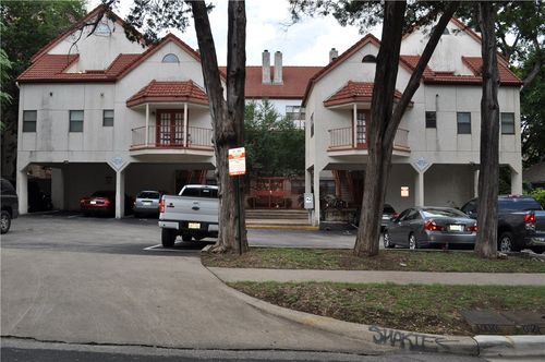 305-706 W 22nd St, Austin, TX, 78705-5438 | Card Image
