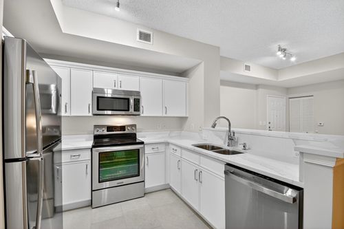 apt-109-780 S Sapodilla Ave, West Palm Beach, FL, 33401-4160 | Card Image