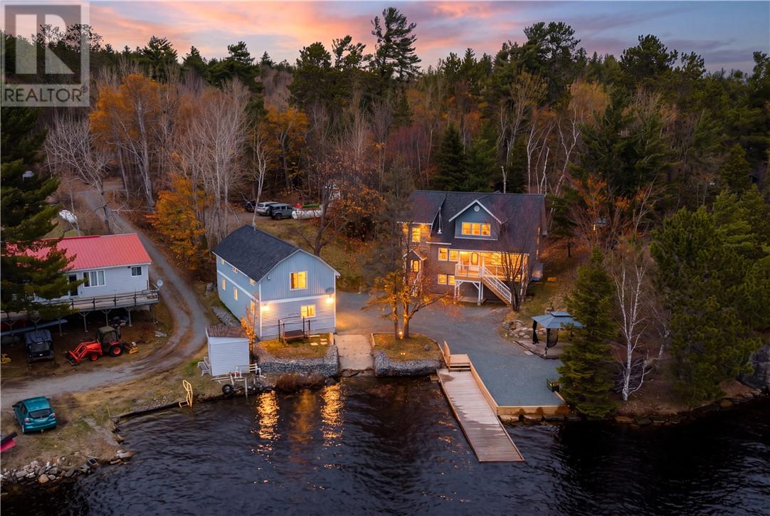 Residential in Capreol 4