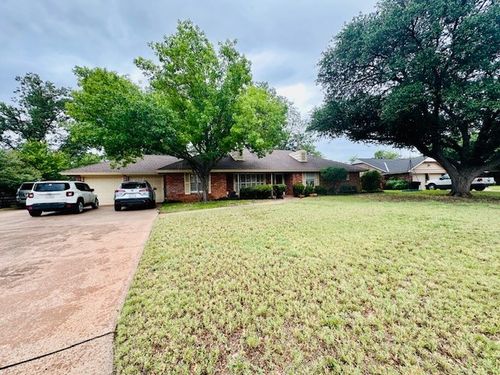 2018 River Oaks Cir, Abilene, TX, 79605-4817 | Card Image