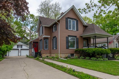 400 S 2nd St, Oregon, IL, 61061-1817 | Card Image