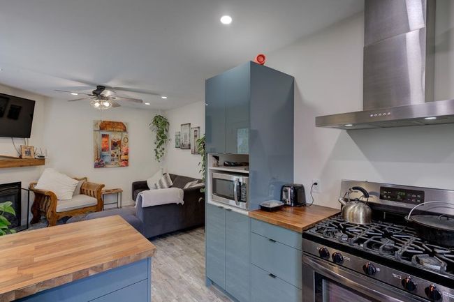 12033 261 St, House other with 4 bedrooms, 3 bathrooms and 8 parking in Maple Ridge BC | Image 28