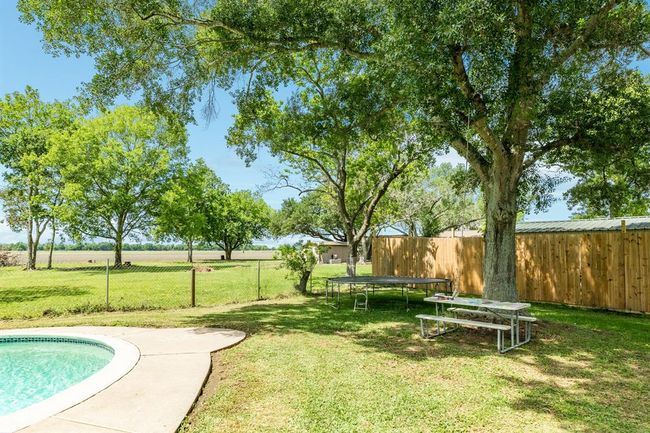 20108 Highway 36, House other with 3 bedrooms, 2 bathrooms and 2 parking in Guy TX | Image 25