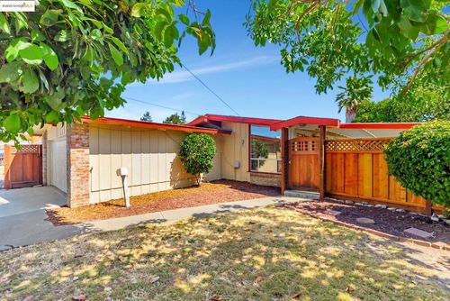 27624 Orlando Ave, Hayward, CA, 94545-4748 | Card Image