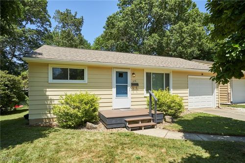 276 Tolbert St, Wadsworth, OH, 44281-1521 | Card Image