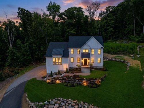 15 Tuscan Ct, Cumberland, RI, 02864 | Card Image