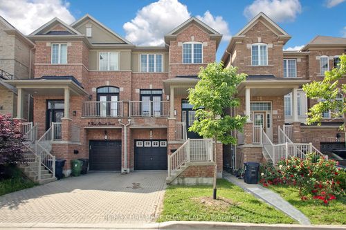 11 Ron Attwell St, Toronto, ON, M9M0C1 | Card Image