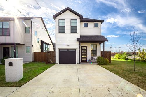 2050 Bickers St, Dallas, TX, 75212-1703 | Card Image