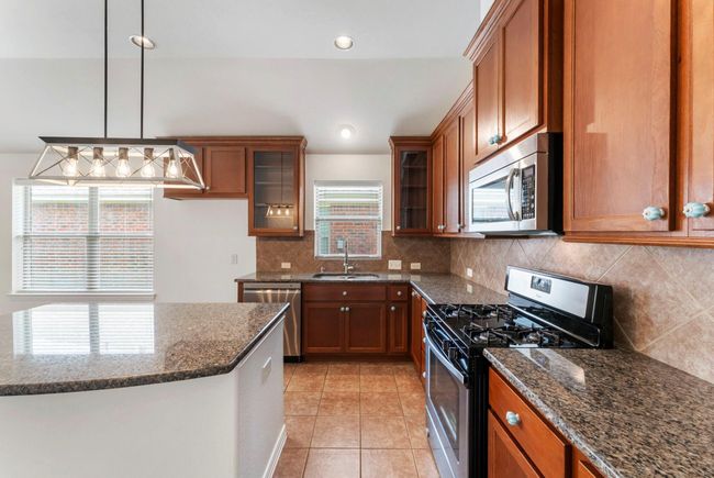 28519 Lockeridge View Dr, House other with 3 bedrooms, 2 bathrooms and 2 parking in Spring TX | Image 15