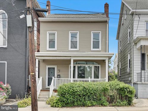 42 Dock St, SCHUYLKILL HAVEN, PA, 17972-1206 | Card Image