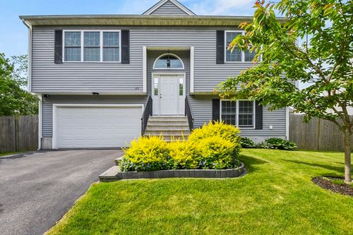 171 Henry St, Fall River, MA, 02721-2203 | Card Image