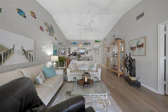 B10 - 245 Coldeway Dr, Condo with 2 bedrooms, 2 bathrooms and null parking in Punta Gorda FL | Image 6