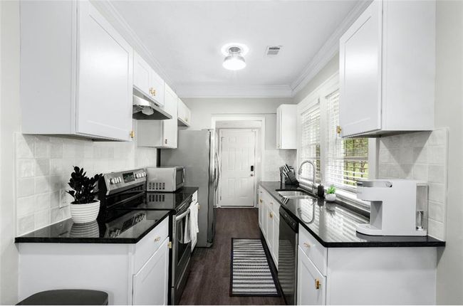 976 Washington St Sw, House other with 3 bedrooms, 2 bathrooms and 2 parking in Atlanta GA | Image 10