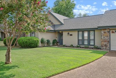 3023 Gainsborough Cove Cv, House other with 4 bedrooms, 3 bathrooms and null parking in Lakeland TN | Image 2