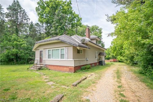 522 Massillon Rd, Akron, OH, 44306-3204 | Card Image