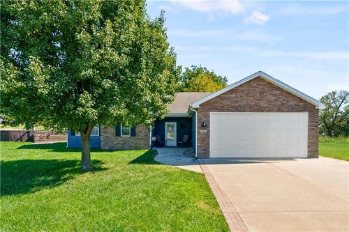 3025 N 157th St, Basehor, KS, 66007-9754 | Card Image