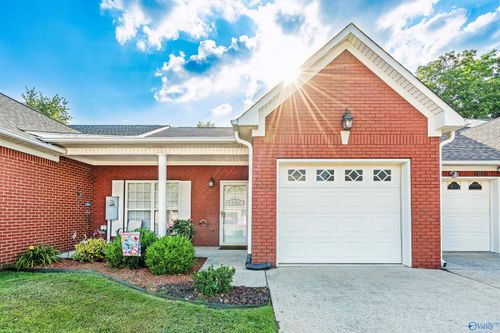 202 Santana Dr, Athens, AL, 35611-2383 | Card Image