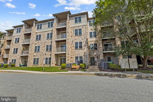 3311-3000 Fountainview Cir, NEWARK, DE, 19713-3874 | Card Image
