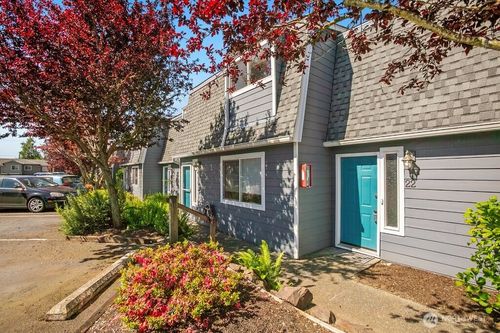 a-22-1421 W Casino Rd, Everett, WA, 98204-1557 | Card Image