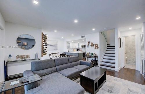 258-6-6840 Sw 45th Ln, Miami, FL, 33155-6824 | Card Image