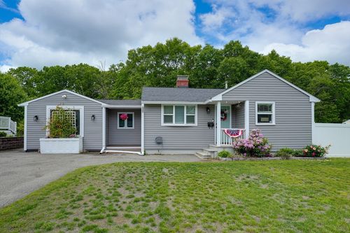 55 Rumford St, Lowell, MA, 01852-5767 | Card Image