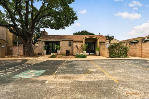 2906-3678 Hidden Dr, San Antonio, TX, 78217-4609 | Card Image