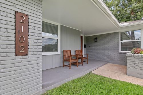 2102 Lazybrook Dr, Houston, TX, 77008-1227 | Card Image