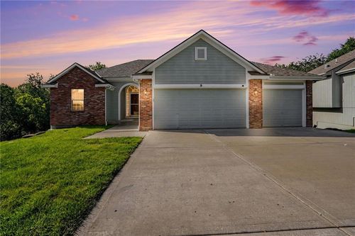 4805 Ne 73rd St, Kansas City, MO, 64119-5490 | Card Image