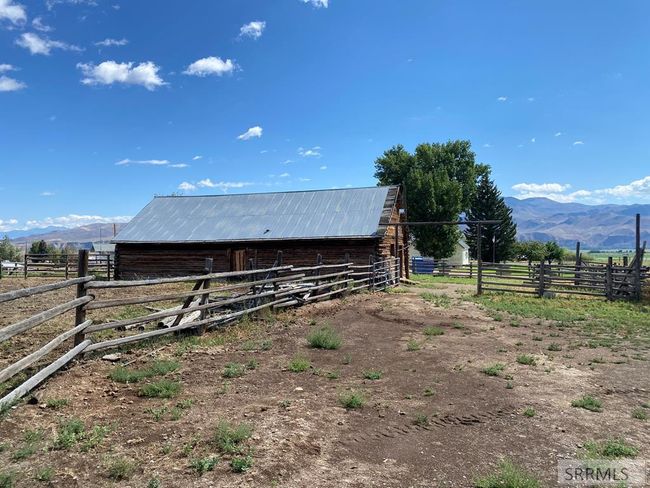 2651 Challis Creek Road, Home with 4 bedrooms, 2 bathrooms and 3 parking in Challis ID | Image 38