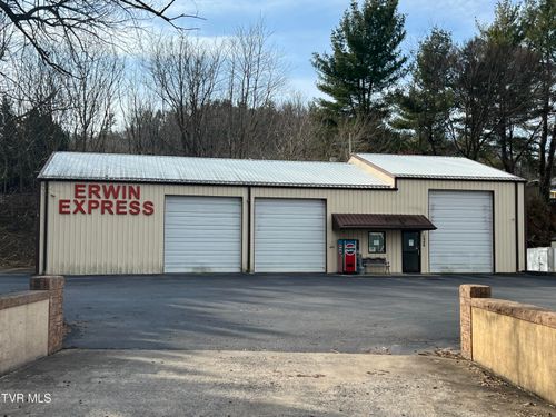 1040 Martin Creek Road, Erwin, TN, 37650 | Card Image