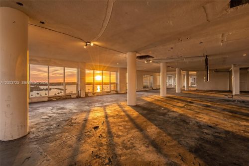 penthouse-7904 West Dr, North Bay Village, FL, 33141-5592 | Card Image