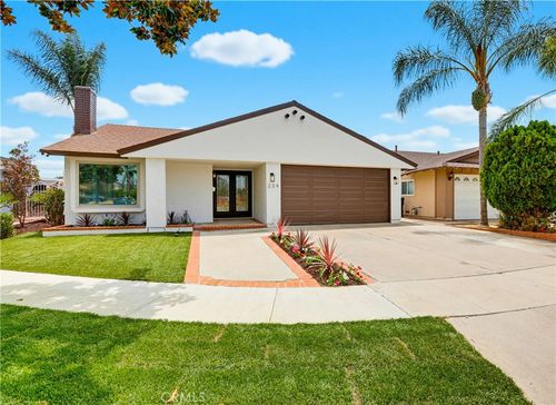 234 S Barbara Way, Anaheim, CA, 92806-4038 | Card Image