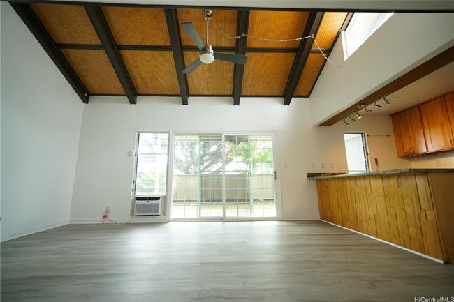 APT-1034 - 94-539 Makohilani St, Condo with 2 bedrooms, 1 bathrooms and 2 parking in Mililani HI | Image 5