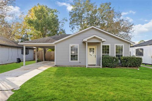 4914 27th St, Dickinson, TX, 77539-5435 | Card Image