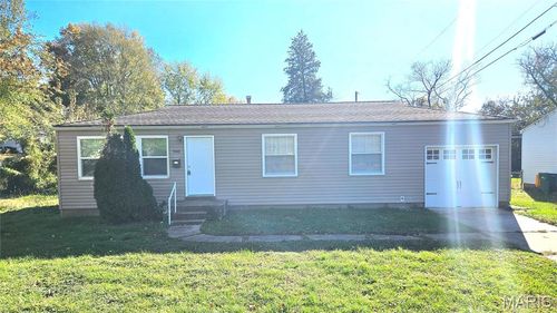 700 Chambers Road, St Louis, MO, 63137 | Card Image