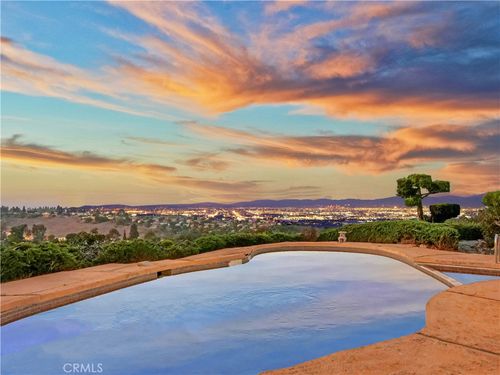 45 Crest Rd W, Rolling Hills, CA, 90274-5057 | Card Image