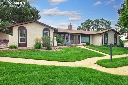 unit-b-3316 Valley Hi Ave, Colorado Springs, CO, 80910-2698 | Card Image
