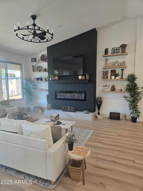 7332 E Whistling Wind Way, Scottsdale, AZ, 85255-4751 | Card Image