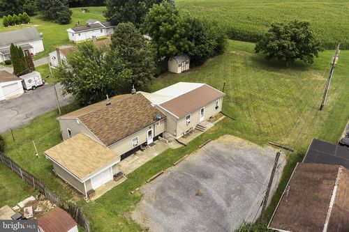 65 W Church St, STEVENS, PA, 17578-9203 | Card Image