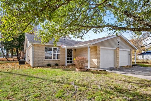 1300 Rolling Oaks Dr, Rogers, AR, 72756-2228 | Card Image