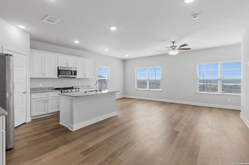 201-7118 Magnolia Crk, San Antonio, TX, 78252-4866 | Card Image