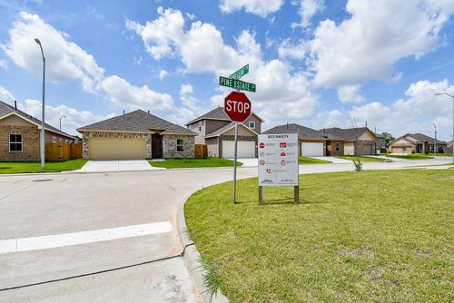 2827 Pine Estate Ln, Houston, TX, 77014-2947 | Card Image